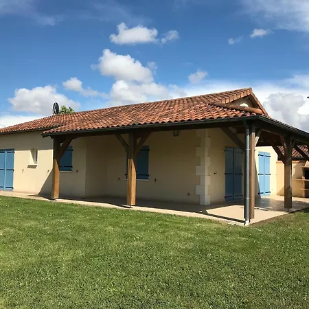 Amazing In With Terrace Сasa de vacaciones *