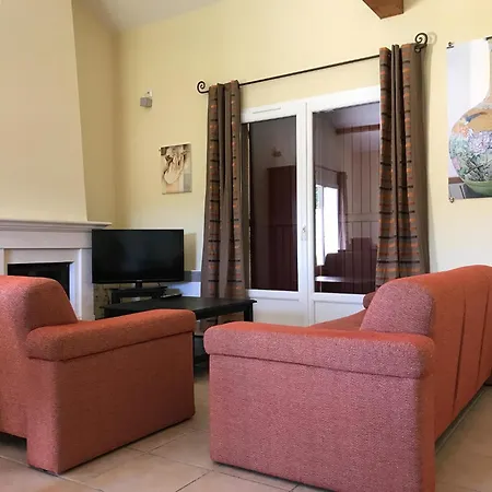 Amazing In With Terrace Сasa de vacaciones