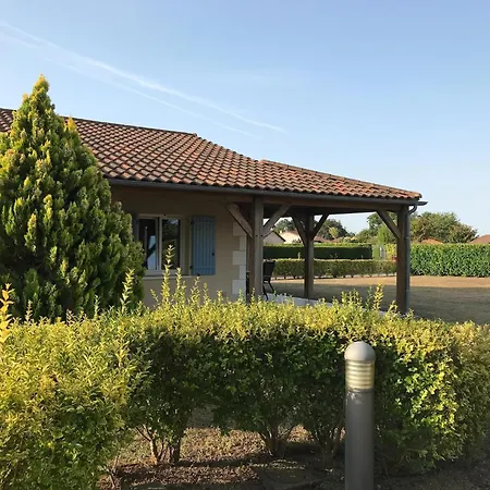 Amazing In With Terrace Les Forges (Deux-Sevres)