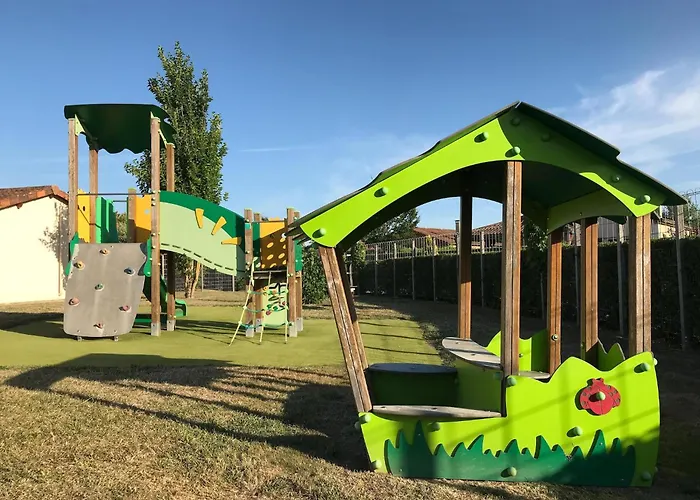 بيت للعطل Amazing In With Terrace *